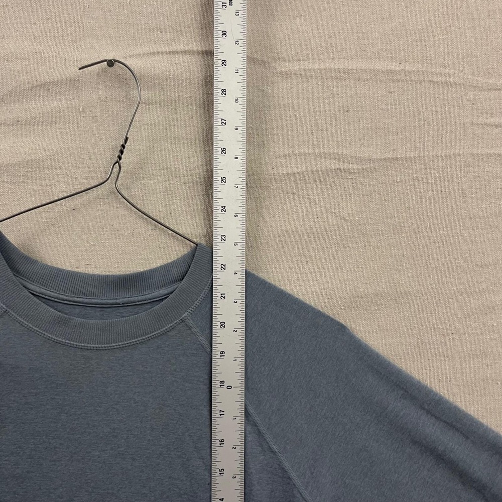 Vuori Halo Crewneck Sweatshirt M Blue Gray Raglan Sleeve Relaxed Fit Loungewear - Picture 6 of 7